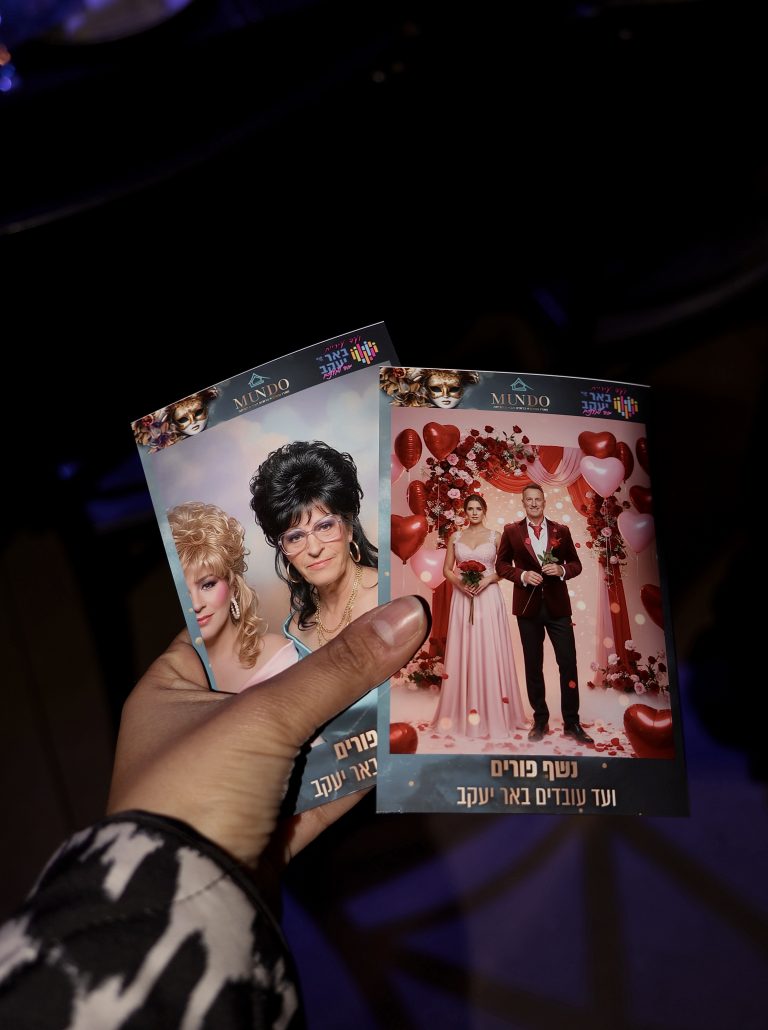 Edited in Tezza with: Cocoa, Brightness, Contrast, Highlights, & Temperature